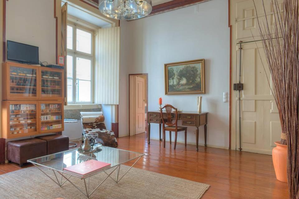 Brand New In Heart Of Lisbon Apartment Екстериор снимка